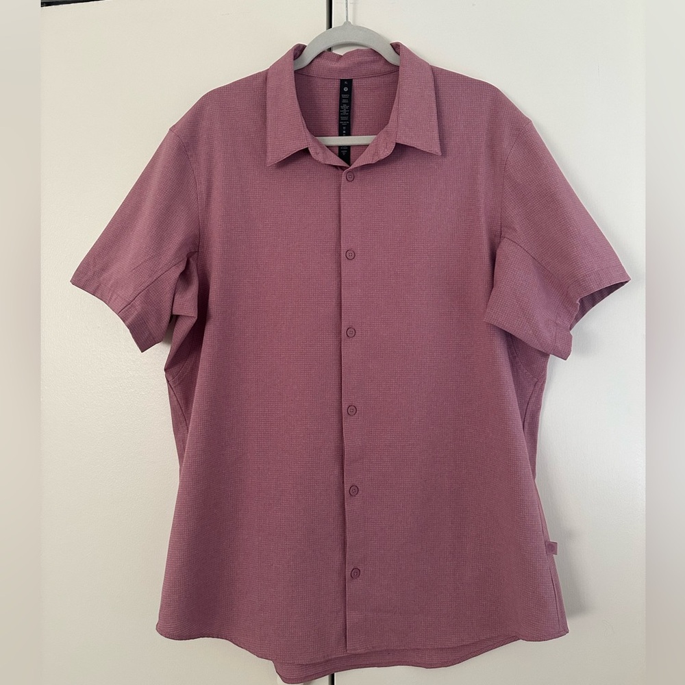 Lululemon Men’s Pink Casual Button Up Shirt